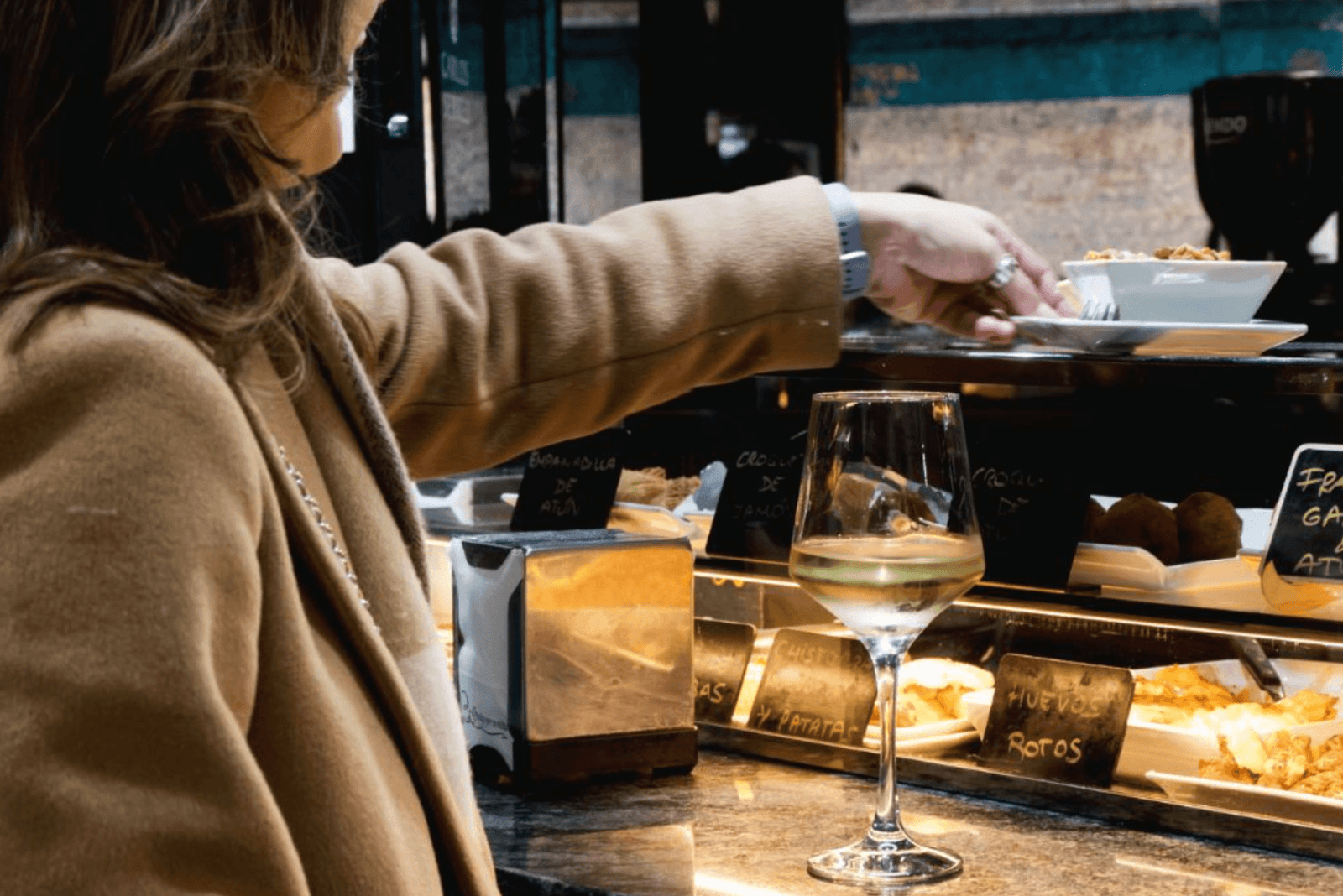 Maridaje Perfecto: Cómo Combinar Vinos y Tapas como un Experto